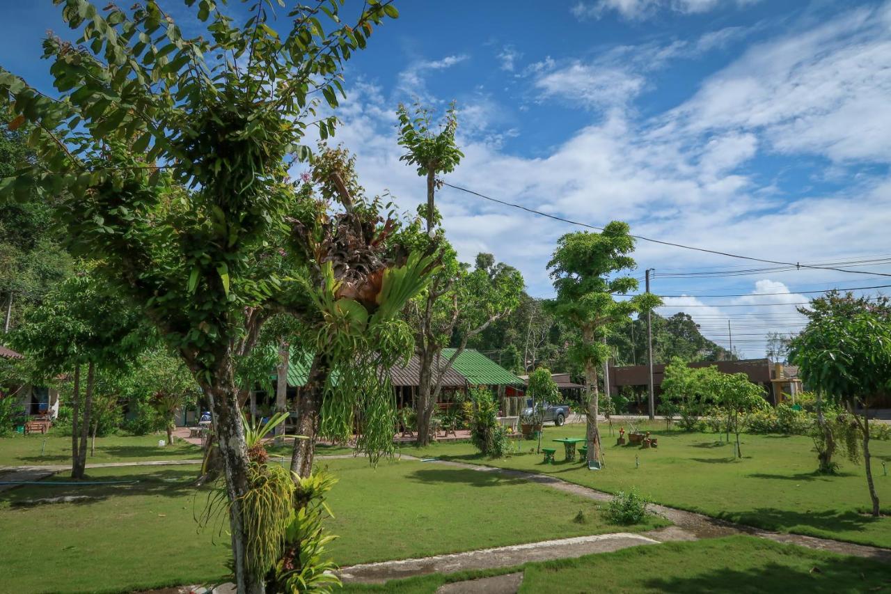 The Mermaid House Ko Kut Exterior photo