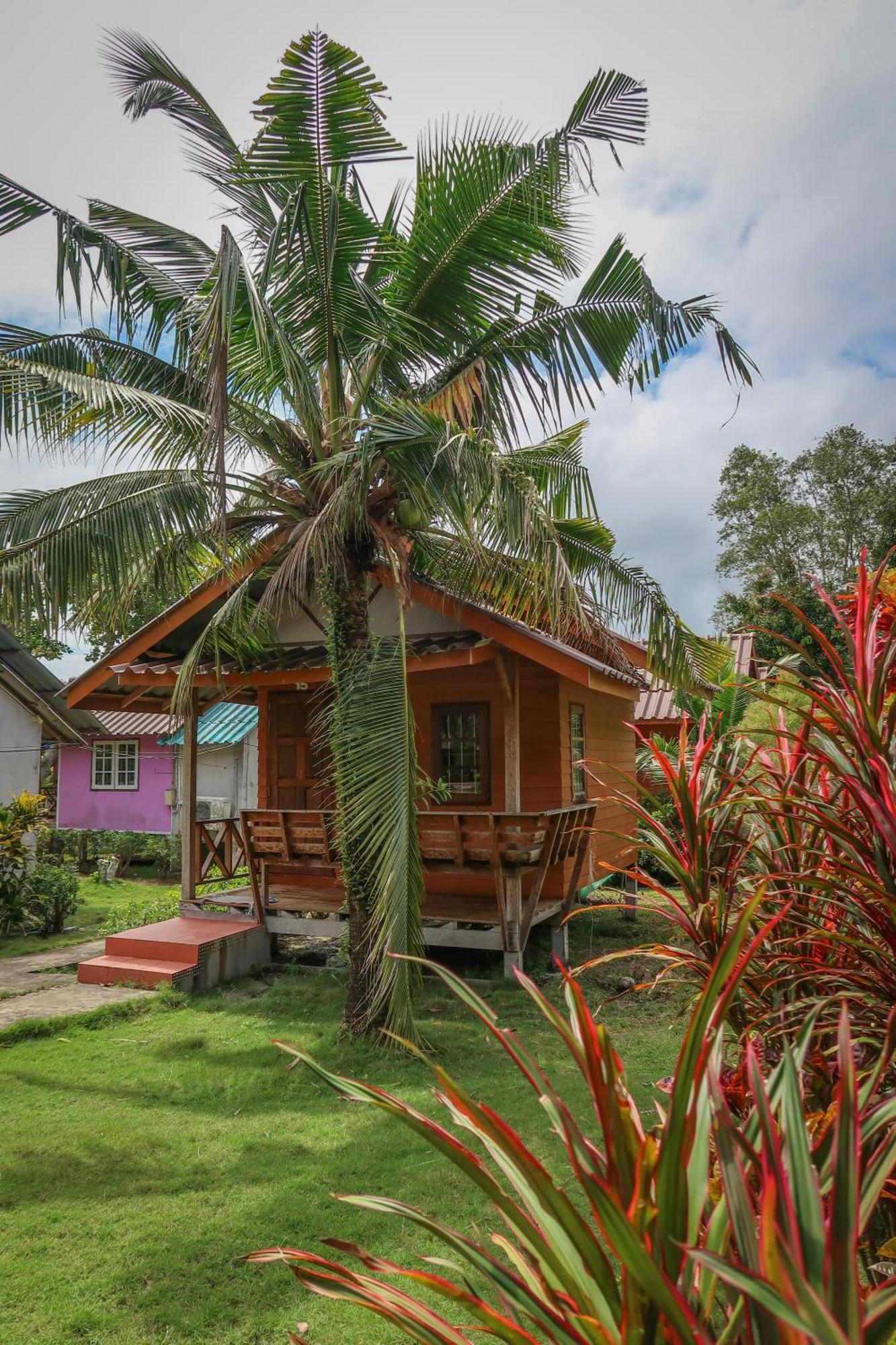 The Mermaid House Ko Kut Exterior photo